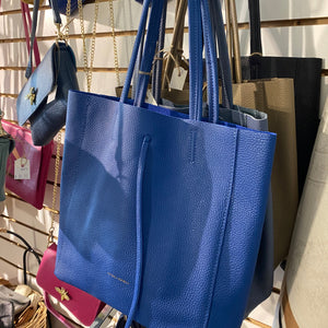 Tote - Medium