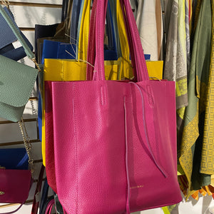 Tote - Medium