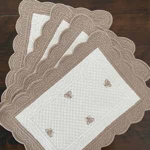Quilted Placemat - Scalloped - Tan/Cream with Bees