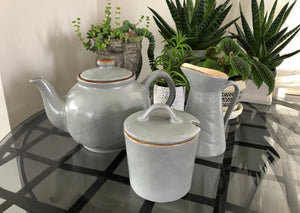 Novita Tea Pot