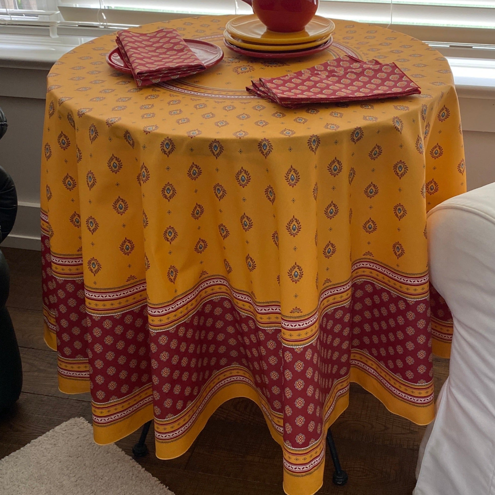 Sormiou Round Tablecloth – Serendipity: The Little French Shoppe